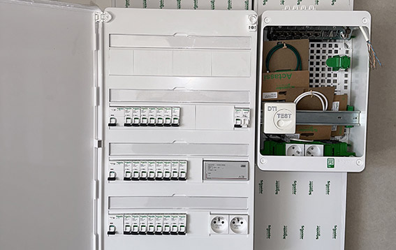 Tableau électrique dans une installation électrique neuve